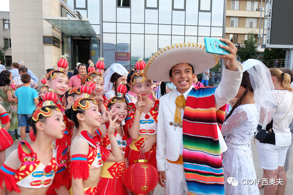 第32届罗马尼亚“金鱼”国际青少年艺术节(2024.8) 第32届罗马尼亚“金鱼”国际青少年艺术节(2024.8)